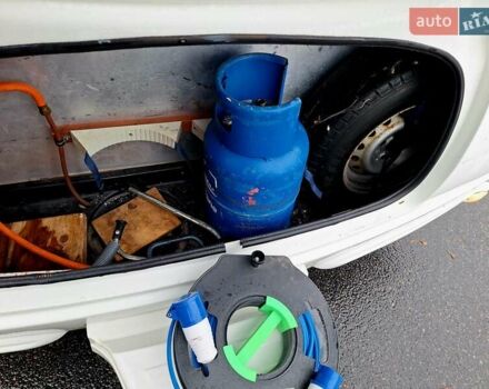Лунар lexon 2003 в Виннице на Automoto.ua Белый Лунар lexon, объемом двигателя 0 л и пробегом 1 тыс. км за 7100 $, фото 49 на Automoto.ua
