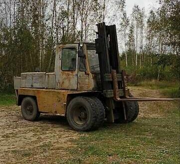 Львовский погрузчик 1111 1993 в Березно на Automoto.ua Львовский погрузчик 1111, объемом двигателя 0 л и пробегом 30 тыс. км за 3900 $, фото 1 на Automoto.ua