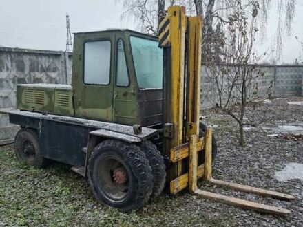 Львовский погрузчик 40181 1989 в Ромнах на Automoto.ua Серый Львовский погрузчик 40181, объемом двигателя 0 л и пробегом 111 тыс. км за 2500 $, фото 1 на Automoto.ua