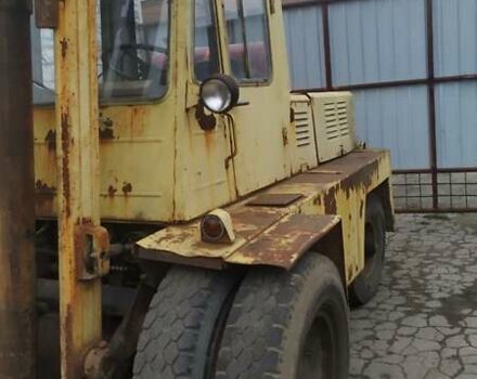 Желтый Львовский погрузчик 40814, объемом двигателя 3.48 л и пробегом 100 тыс. км за 3150 $, фото 3 на Automoto.ua