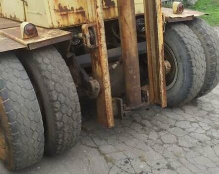 Желтый Львовский погрузчик 40814, объемом двигателя 3.48 л и пробегом 100 тыс. км за 3150 $, фото 2 на Automoto.ua