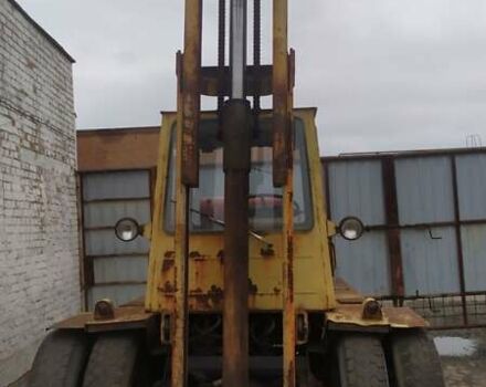 Желтый Львовский погрузчик 40814, объемом двигателя 3.48 л и пробегом 100 тыс. км за 3150 $, фото 1 на Automoto.ua