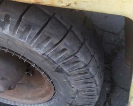 Желтый Львовский погрузчик 40814, объемом двигателя 3.48 л и пробегом 100 тыс. км за 3150 $, фото 7 на Automoto.ua