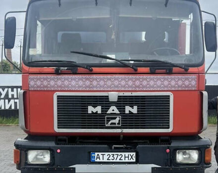 Красный МАН 12.163, объемом двигателя 6 л и пробегом 480 тыс. км за 15500 $, фото 1 на Automoto.ua