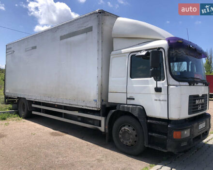Белый МАН 18.220, объемом двигателя 6.9 л и пробегом 930 тыс. км за 12000 $, фото 2 на Automoto.ua