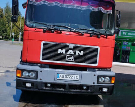 Красный МАН 18.224, объемом двигателя 6.9 л и пробегом 280 тыс. км за 13800 $, фото 1 на Automoto.ua