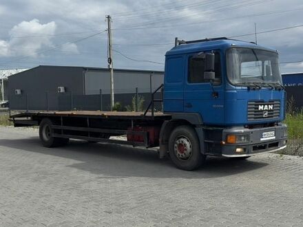 Синий МАН 18.225, объемом двигателя 6.9 л и пробегом 782 тыс. км за 21000 $, фото 1 на Automoto.ua
