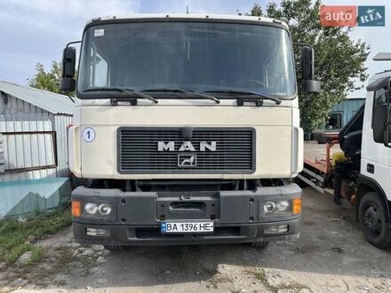 Белый МАН 26.372, объемом двигателя 11.9 л и пробегом 181 тыс. км за 18000 $, фото 1 на Automoto.ua