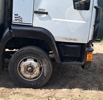 Белый МАН 8.163, объемом двигателя 4.58 л и пробегом 800 тыс. км за 5500 $, фото 9 на Automoto.ua