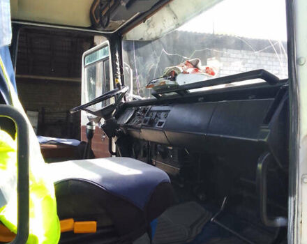 МАН Командор 1987 в Мукачеве на Automoto.ua Белый МАН Командор, объемом двигателя 12 л и пробегом 500 тыс. км за 2700 $, фото 4 на Automoto.ua