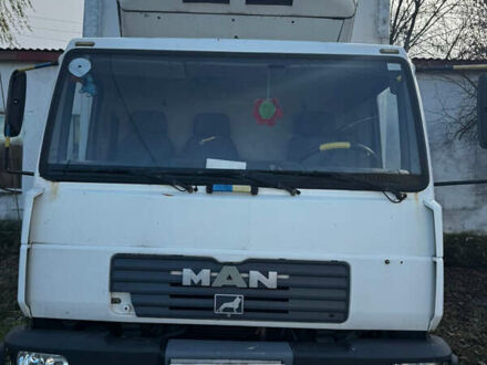 Белый МАН Л 2000, объемом двигателя 4.58 л и пробегом 300 тыс. км за 12500 $, фото 1 на Automoto.ua