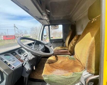 Желтый МАН Л 2000, объемом двигателя 4.58 л и пробегом 600 тыс. км за 12000 $, фото 1 на Automoto.ua