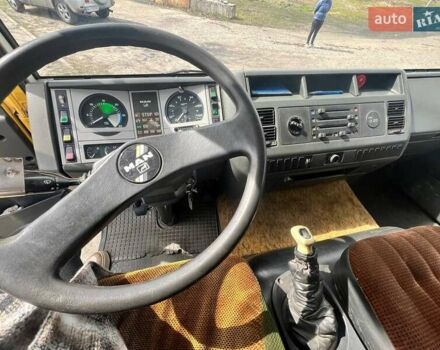 Желтый МАН Л 2000, объемом двигателя 4.58 л и пробегом 600 тыс. км за 12000 $, фото 3 на Automoto.ua