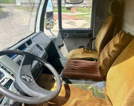 Желтый МАН Л 2000, объемом двигателя 4.58 л и пробегом 600 тыс. км за 12000 $, фото 5 на Automoto.ua