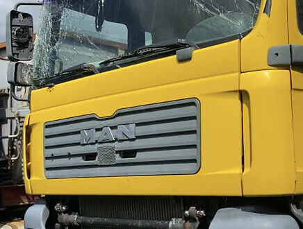 Желтый МАН ТГА, объемом двигателя 0 л и пробегом 800 тыс. км за 23000 $, фото 1 на Automoto.ua
