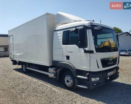 Белый МАН ТГЛ, объемом двигателя 4.6 л и пробегом 380 тыс. км за 32700 $, фото 1 на Automoto.ua