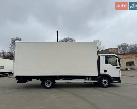 МАН ТГЛ, объемом двигателя 4.6 л и пробегом 390 тыс. км за 31900 $, фото 5 на Automoto.ua