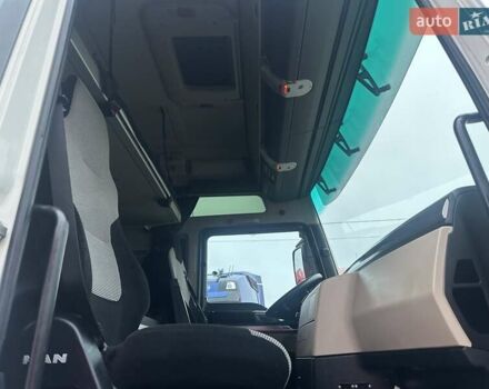 Белый МАН ТГКС, объемом двигателя 12.5 л и пробегом 750 тыс. км за 23900 $, фото 16 на Automoto.ua