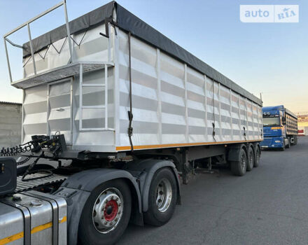 Красный МАН ТГКС, объемом двигателя 12.42 л и пробегом 700 тыс. км за 37000 $, фото 2 на Automoto.ua