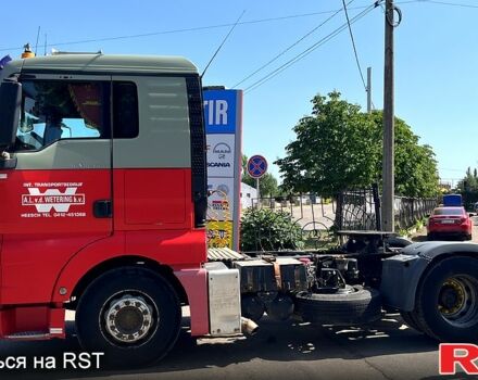 Красный МАН ТГКС, объемом двигателя 10 л и пробегом 246 тыс. км за 9990 $, фото 4 на Automoto.ua