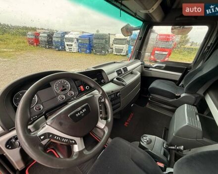 Красный МАН ТГКС, объемом двигателя 10.52 л и пробегом 950 тыс. км за 14500 $, фото 12 на Automoto.ua