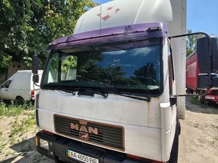 Белый МАН LE 2000, объемом двигателя 4.58 л и пробегом 50 тыс. км за 7300 $, фото 1 на Automoto.ua
