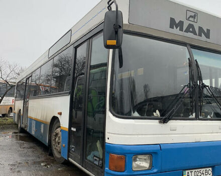 Белый МАН NL 202, объемом двигателя 6.9 л и пробегом 950 тыс. км за 4000 $, фото 2 на Automoto.ua