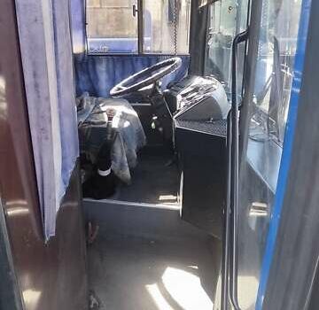 МАЗ 103 2006 у Миколаєві на Automoto.ua Синій МАЗ 103, об'ємом двигуна 7.12 л та пробігом 251 тис. км за 4200 $, фото 6 на Automoto.ua