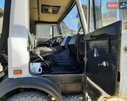 Белый МАЗ 551605, объемом двигателя 14.86 л и пробегом 190 тыс. км за 11600 $, фото 13 на Automoto.ua
