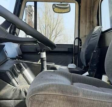 Белый МАЗ 551605, объемом двигателя 14.8 л и пробегом 187 тыс. км за 10000 $, фото 1 на Automoto.ua