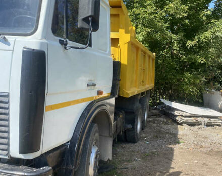 Белый МАЗ 551605, объемом двигателя 14.8 л и пробегом 2 тыс. км за 16000 $, фото 1 на Automoto.ua