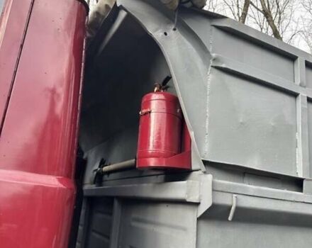 Красный МАЗ 5551, объемом двигателя 11.15 л и пробегом 110 тыс. км за 9700 $, фото 18 на Automoto.ua