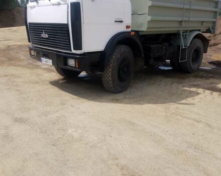 Белый МАЗ 555102, объемом двигателя 11.15 л и пробегом 350 тыс. км за 12800 $, фото 2 на Automoto.ua