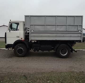 МАЗ 555102 2008 в Полтаве на Automoto.ua Белый МАЗ 555102, объемом двигателя 11.15 л и пробегом 250 тыс. км за 14000 $, фото 5 на Automoto.ua