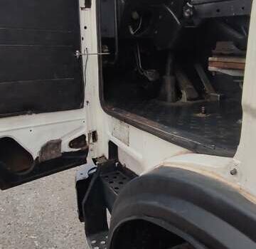 МАЗ 555102 2008 в Полтаве на Automoto.ua Белый МАЗ 555102, объемом двигателя 11.15 л и пробегом 250 тыс. км за 14000 $, фото 13 на Automoto.ua