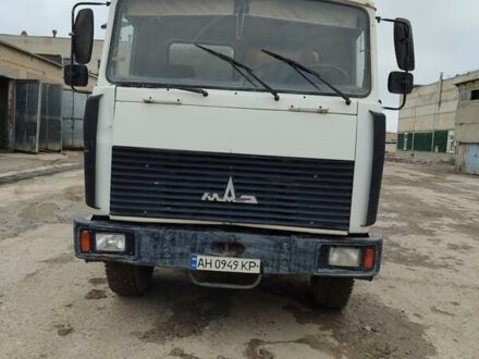 Белый МАЗ 555102, объемом двигателя 11.15 л и пробегом 145 тыс. км за 12000 $, фото 1 на Automoto.ua