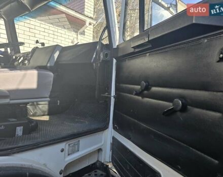 МАЗ 6303 1998 у Миколаєві на Automoto.ua Білий МАЗ 6303, об'ємом двигуна 14.86 л та пробігом 20 тис. км за 12000 $, фото 4 на Automoto.ua