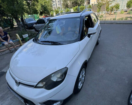 МГ 3 Кросс, объемом двигателя 1.5 л и пробегом 52 тыс. км за 6800 $, фото 2 на Automoto.ua