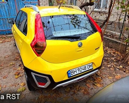 Желтый МГ 3 Кросс, объемом двигателя 1.5 л и пробегом 48 тыс. км за 6200 $, фото 4 на Automoto.ua