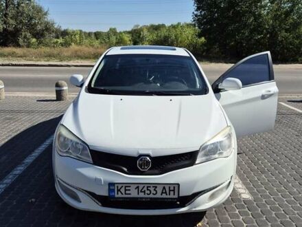 Белый МГ 350, объемом двигателя 1.5 л и пробегом 129 тыс. км за 5600 $, фото 1 на Automoto.ua