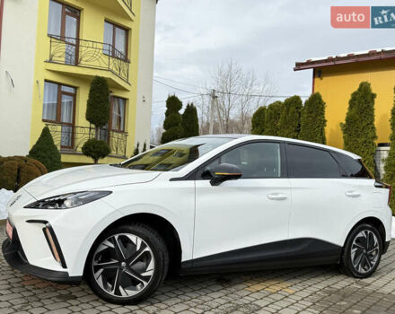 Білий МГ 4, об'ємом двигуна 0 л та пробігом 45 тис. км за 17800 $, фото 1 на Automoto.ua
