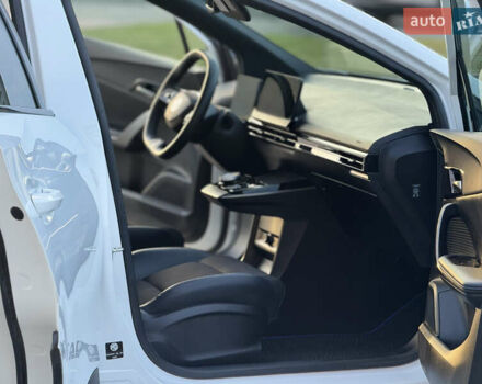 Белый МГ 4, объемом двигателя 0 л и пробегом 30 тыс. км за 18100 $, фото 31 на Automoto.ua