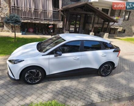 Белый МГ 4, объемом двигателя 0 л и пробегом 15 тыс. км за 17500 $, фото 4 на Automoto.ua