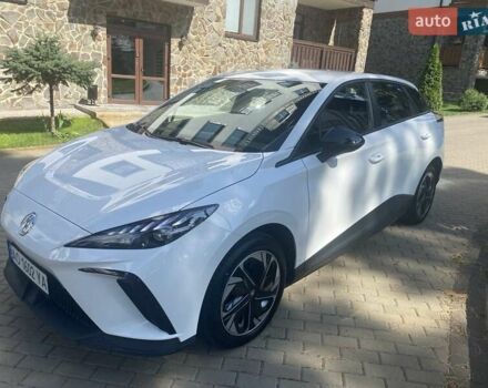 Белый МГ 4, объемом двигателя 0 л и пробегом 15 тыс. км за 17500 $, фото 3 на Automoto.ua