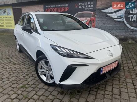 Белый МГ 4, объемом двигателя 0 л и пробегом 10 тыс. км за 17500 $, фото 1 на Automoto.ua