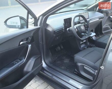 Сірий МГ 4, об'ємом двигуна 0 л та пробігом 14 тис. км за 17300 $, фото 16 на Automoto.ua