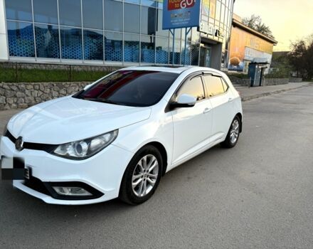 Белый МГ 5, объемом двигателя 0 л и пробегом 210 тыс. км за 6000 $, фото 1 на Automoto.ua