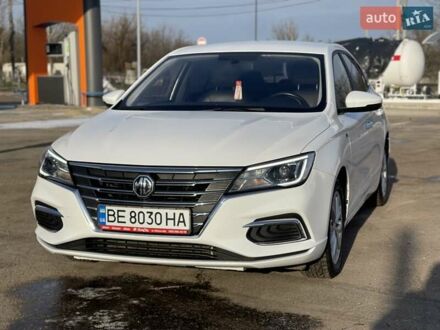Белый МГ 5, объемом двигателя 1.5 л и пробегом 39 тыс. км за 10800 $, фото 1 на Automoto.ua