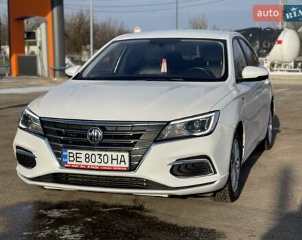 Белый МГ 5, объемом двигателя 1.5 л и пробегом 39 тыс. км за 10800 $, фото 1 на Automoto.ua