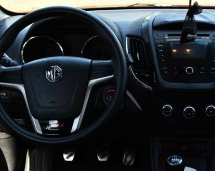 Красный МГ 5, объемом двигателя 1.5 л и пробегом 85 тыс. км за 5999 $, фото 11 на Automoto.ua